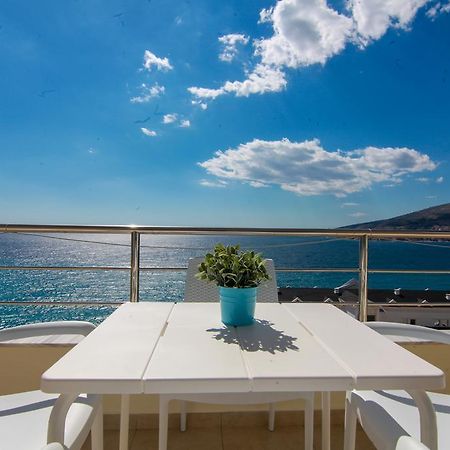 Blue Sea Apartments Sarandë Exteriör bild
